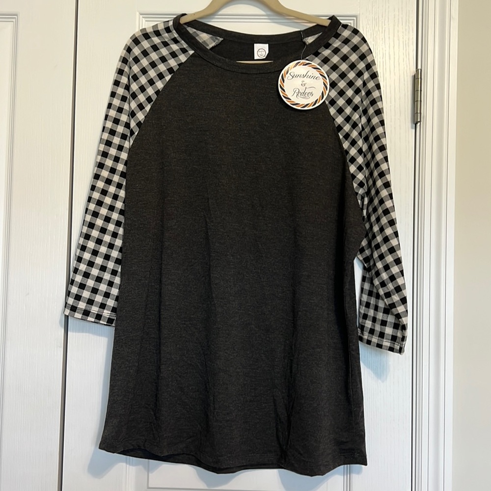 Sunshine & Rodeos black long sleeve top with 3/4 sleeves, size 2xl, NWT